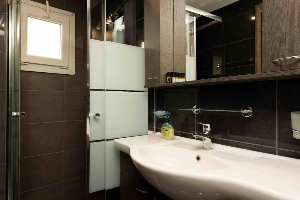 Luxury Studio In Downtown Солун Екстериор снимка